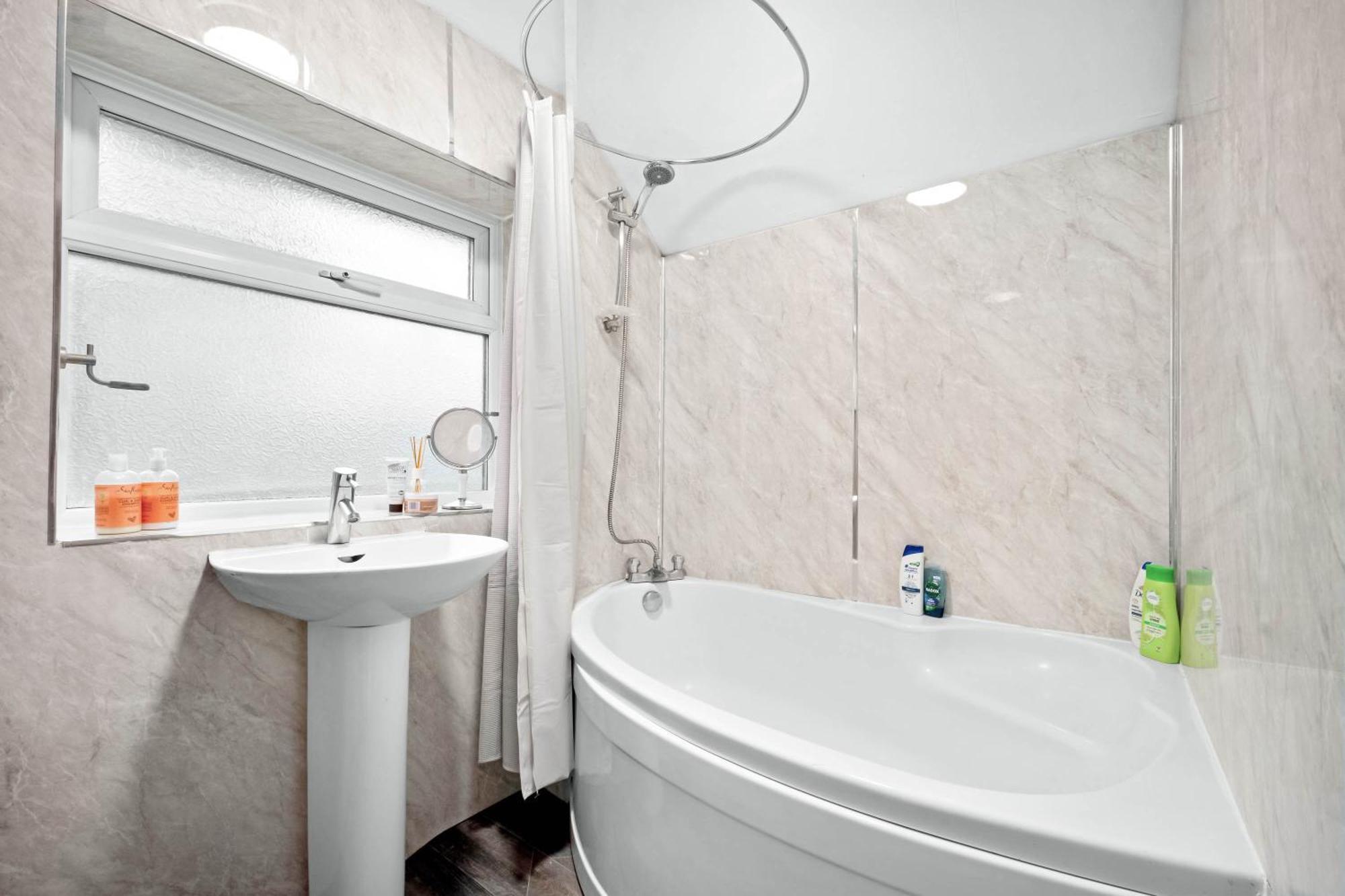 Modern 18 Guest Large Home In Solihull - Near Nec, Jlr, Hs2 And Bhx Birmingham Eksteriør bilde